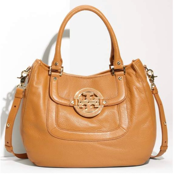 Tory Burch Handbags - Troy Burch Large Amanda Hobo